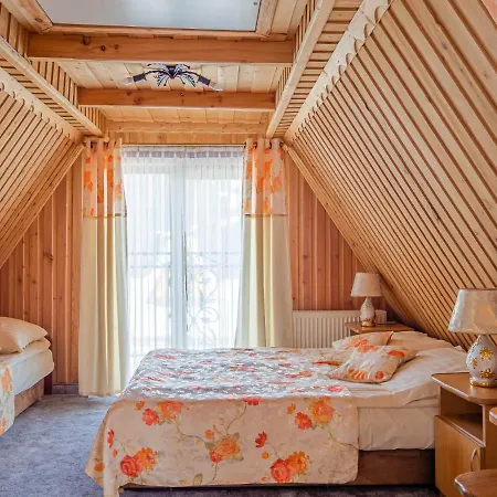 Pod Groniem Bed and breakfast