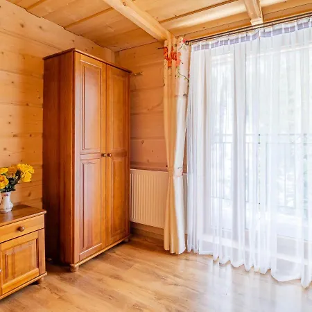 Pod Groniem Bed & Breakfast *