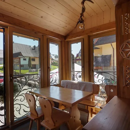 Pod Groniem Bed & Breakfast *